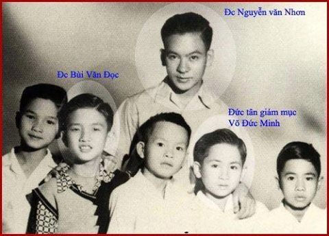 Nhấn vào ảnh để xem kích thước thật

Tên:  anhxua.jpg
Lần xem: 2179
Kích thước:  37.6 KB