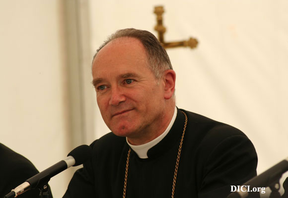 Nhấn vào ảnh để xem kích thước thật
Tên:  nhomlefebvre.jpg
Lần xem: 213
Kích thước:  25.2 KB