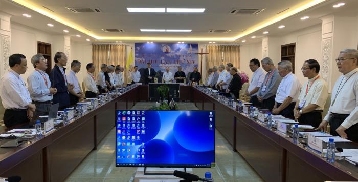 Nhấn vào ảnh để xem kích thước thật
Tên: khai-mac-dai-hoi-xiv.jpg
Lần xem: 379
Kích thước: 45.6 KB