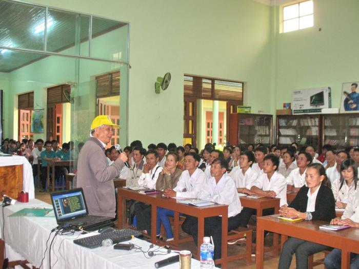 Nhấn vào ảnh để xem kích thước thật

Tên:  khai.mac.khoa.glv.qd_45.jpg
Lần xem: 960
Kích thước:  56.9 KB