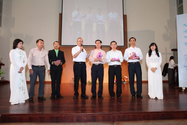 Nhấn vào ảnh để xem kích thước thật

Tên:  lm-roco-ng-duy-13.jpg
Lần xem: 856
Kích thước:  155.7 KB